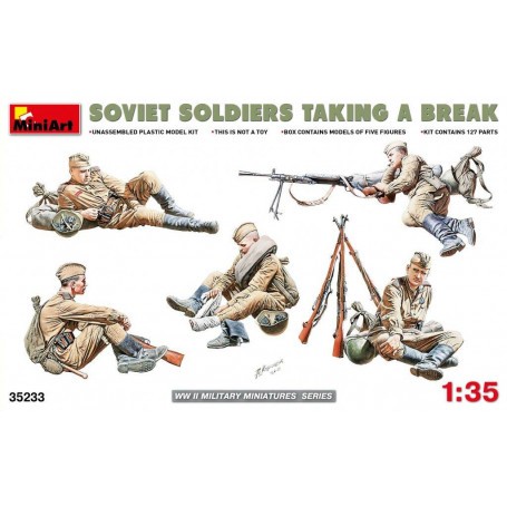 Soviet Soldiers taking a break (WWII) Figures
