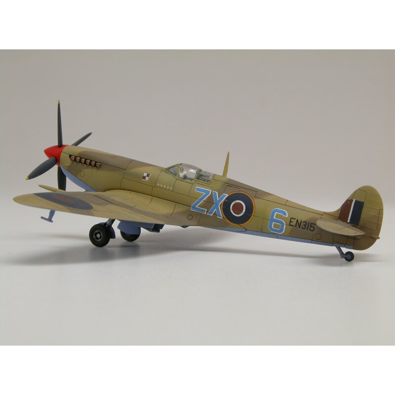 Supermarine Spitfire Mk.1a Starter Set includes Acrylic paints brushes and poly cement Airfix