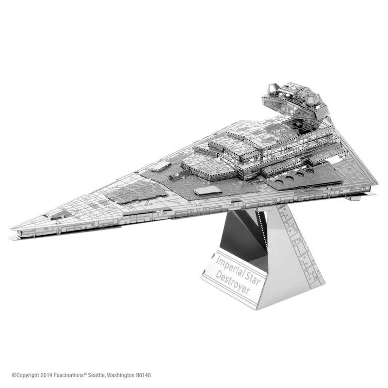 MetalEarth: STAR WARS IMPERIAL STAR DESTROYER 10.3x5.94x5.84cm, metal 3D model with 2 sheets, on card 12x17cm, 14+ Metal model k