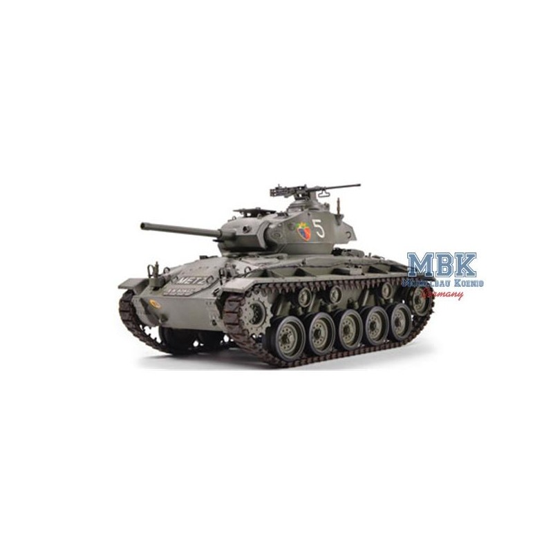 M24 Chaffee Light Tank Indochina War French Army Military model kit