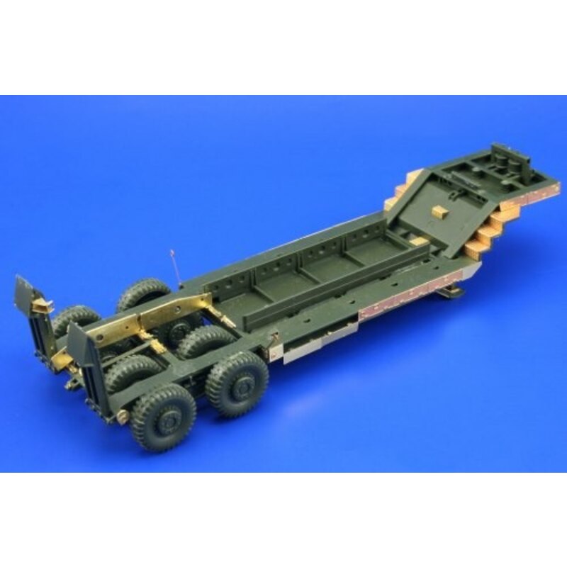 M26 Dragon Wagon trailler (designed to be assembled with model kits from Academy)